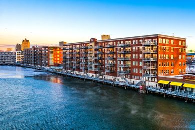 Condo Milwaukee, WI